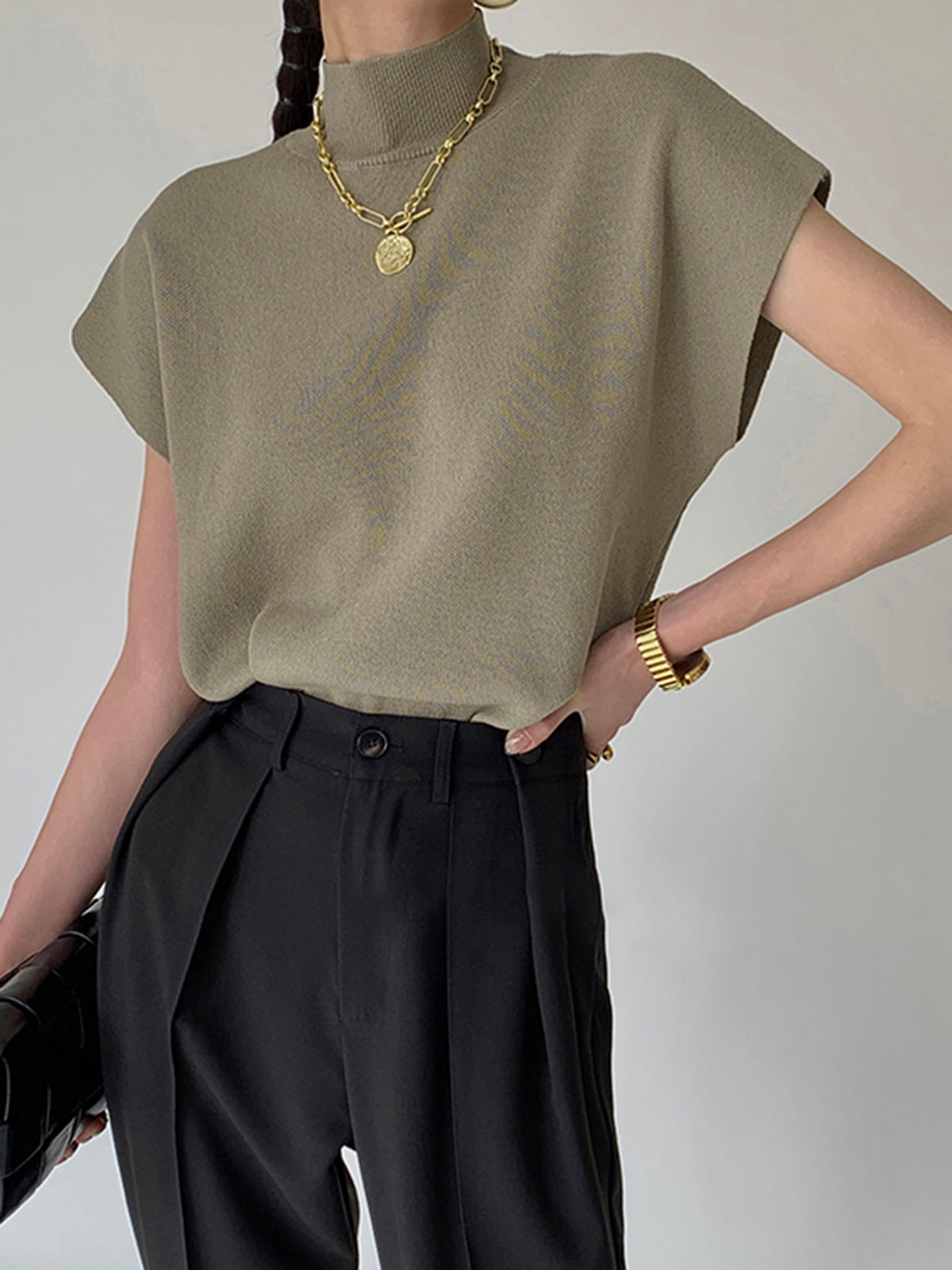 Katya | Slim Fit Mock Neck Short Sleeve Top