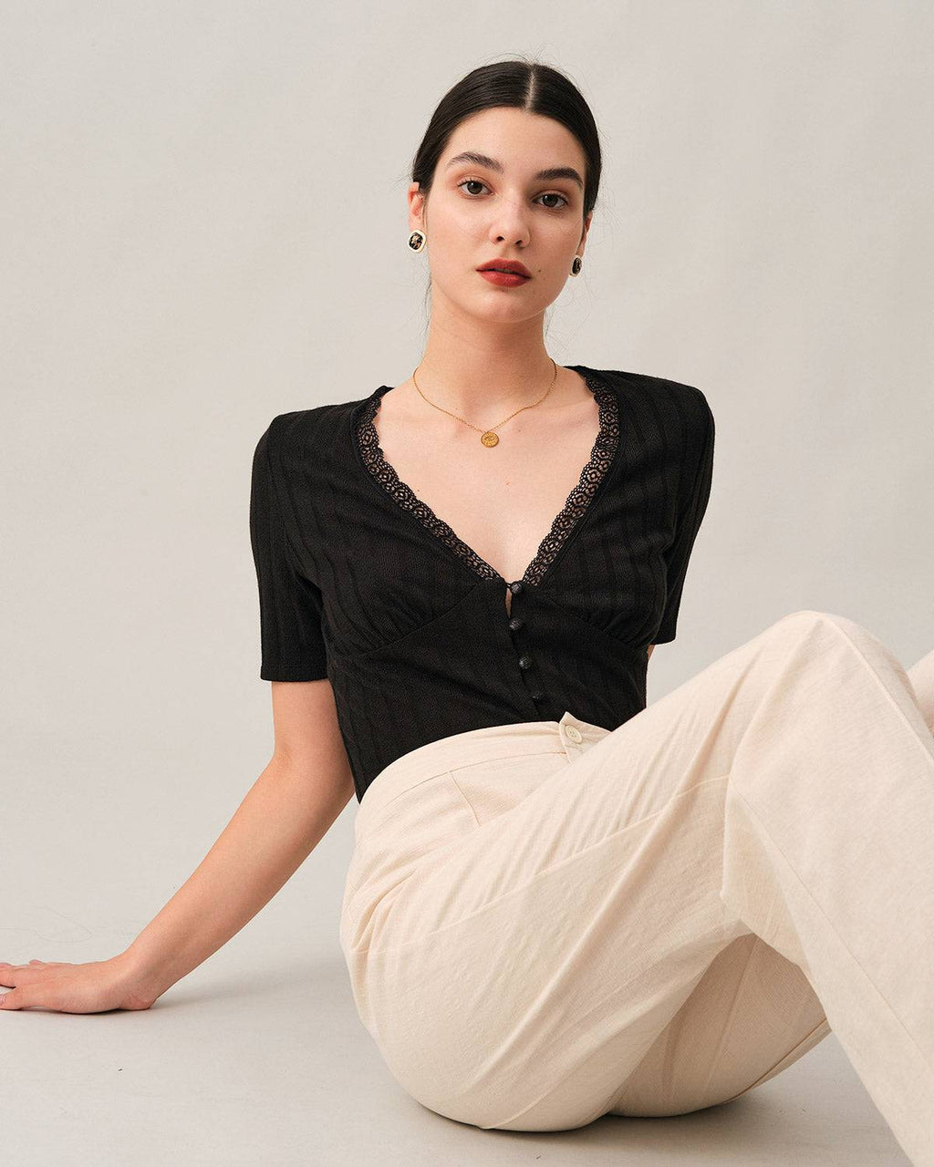 Oona | Slim Fit Ribbed Lace Trim Tee
