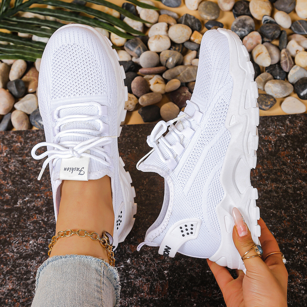 Uma | Wide Toe Box Orthopedic Sneakers